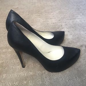 BCBG Generation Black pumps